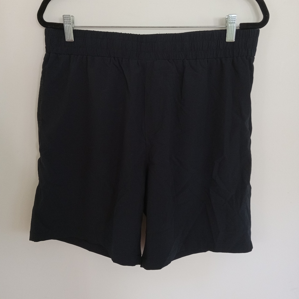 GRAND RUNNING CLUB SHORTS MENS SIZE L